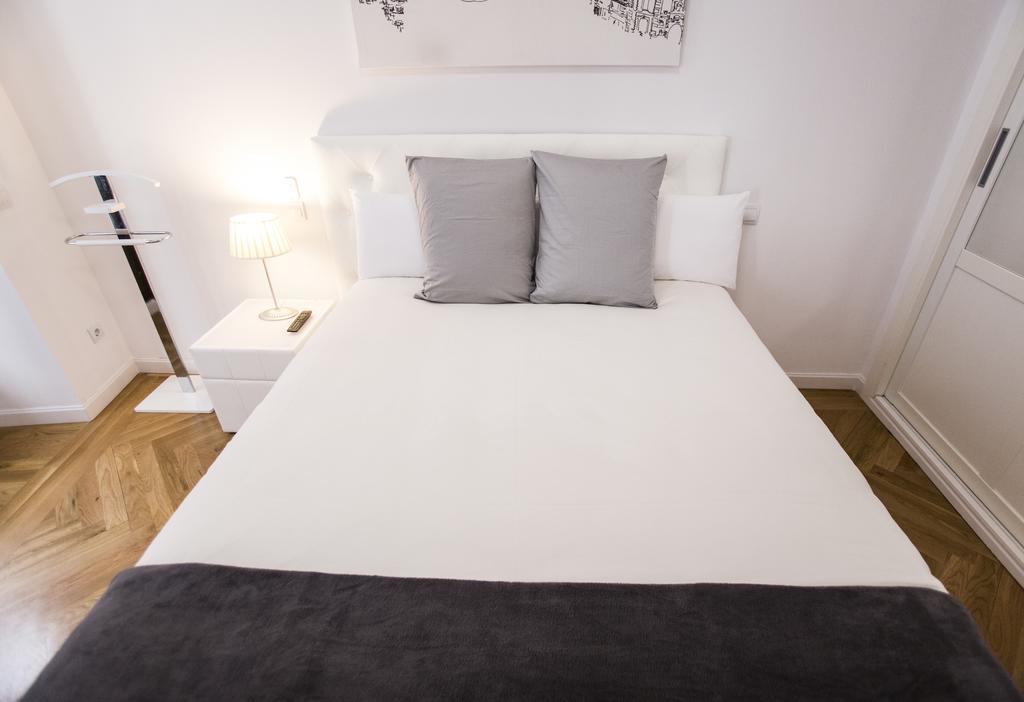 Apartamento Alterhome Caballero De Gracia Madrid
